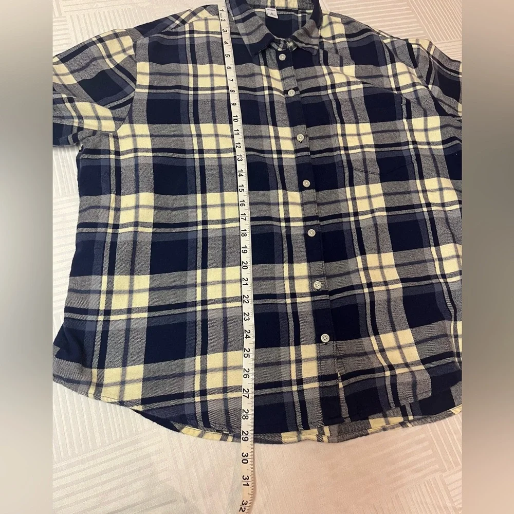 2/$20 - Navy and Light Cream Checkered Plaid Flannel Button Down Shirt - XL - Picture 8 of 11